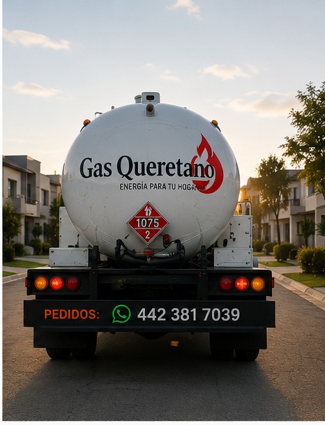 Parte trasera de una pipa de Gas Queretano